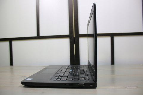 LAPTOP DELL 5490 I5 7GEN 16GB 256SSD FHD W10