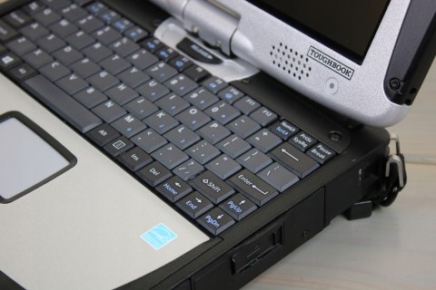 PANASONIC TOUGHBOOK CF-19 MK4 I5 8GB 240SSD COM