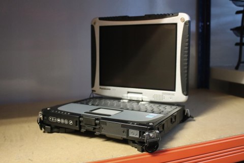 PANASONIC TOUGHBOOK CF-19 MK4 I5 8GB 240SSD COM