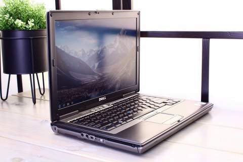 LAPTOP DELL D630 C2D 4GB 240SSD DVD RS232 WIFI USB