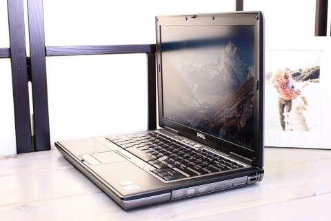 LAPTOP DELL D630 C2D 4GB 240SSD DVD RS232 WIFI USB