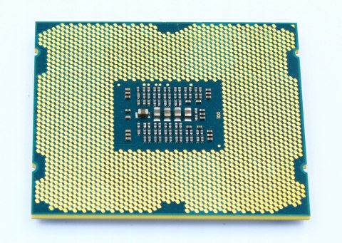 PROCESOR INTEL XEON E5-2609 v2 2,5GHZ 4 RDZENIE FV