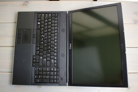 LAPTOP DELL M6400 C2D 8GB 240SSD WXGA+ QUADRO