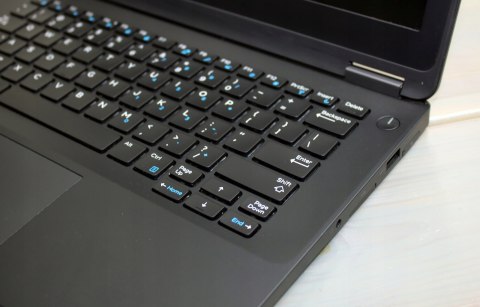 LAPTOP DELL E7270 I5 6GEN 8GB 512SSD HD KLASA A