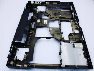 KADŁUBEK OBUDOWA DOLNA DELL M4500 0KY9NP
