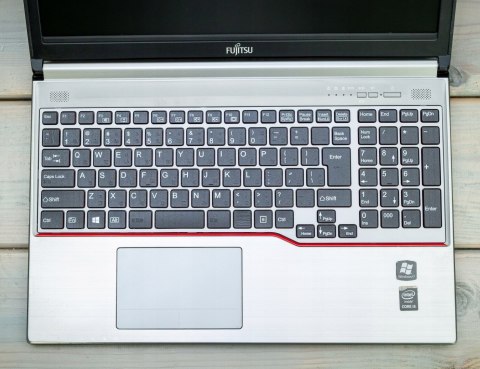 LAPTOP FUJITSU E754 I5 4GEN 16GB 500HDD HD KAM DVD