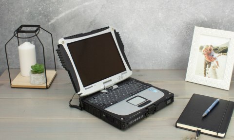 PANCERNY PANASONIC CF-19 I5 8GB 240SSD COM