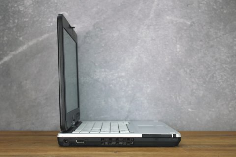 LAPTOP FUJITSU T4410 C2D 2GB KAMERA HDMI