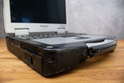 PANASONIC TOUGHBOOK CF-31 I5 3GEN 8GB 240SSD