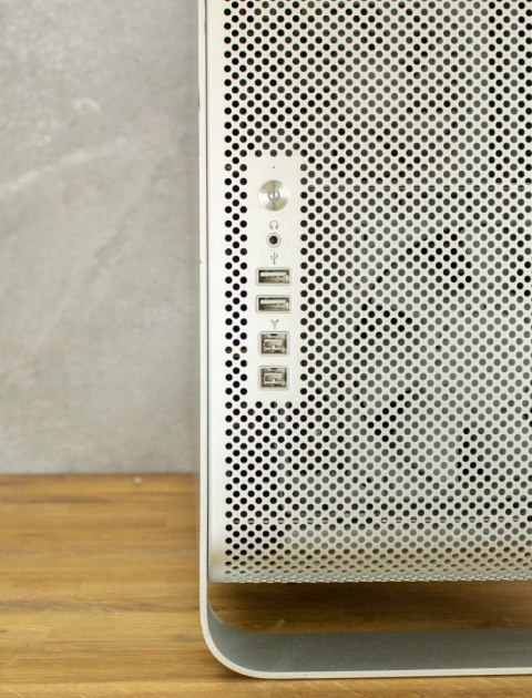 KOMPUTER APPLE MAC PRO A1289 XEON 512SSD HD5770