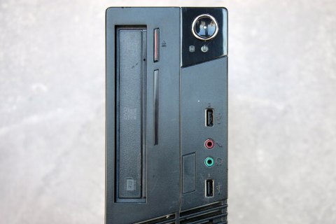 Lenovo ThinkCentre M75e SFF AMD Athlon X2 8GB DDR3 240GB SSD DVD Windows 10 Pro