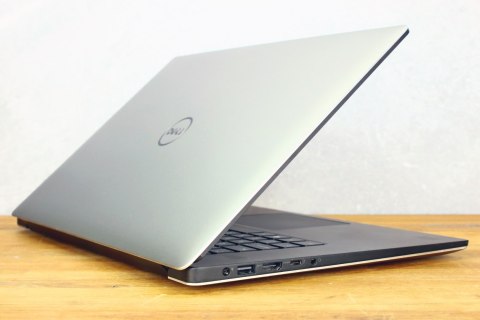 DELL PRECISION 5520 I7-6GEN 16GB 512SSD M1200 4K