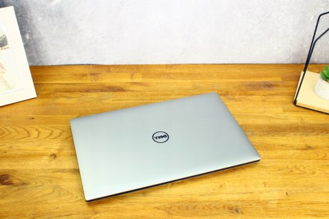 DELL PRECISION 5520 I7-6GEN 32GB 1TB SSD M1200 4K