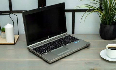 LAPTOP HP 8560P I5 8GB 240SSD W10 HD+ KAM DVD