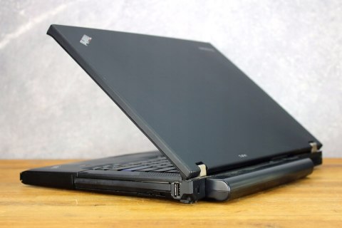 Lenovo ThinkPad T400 Intel Core 2 Duo 4GB 240GB SSD Windows 10 Pro 14"