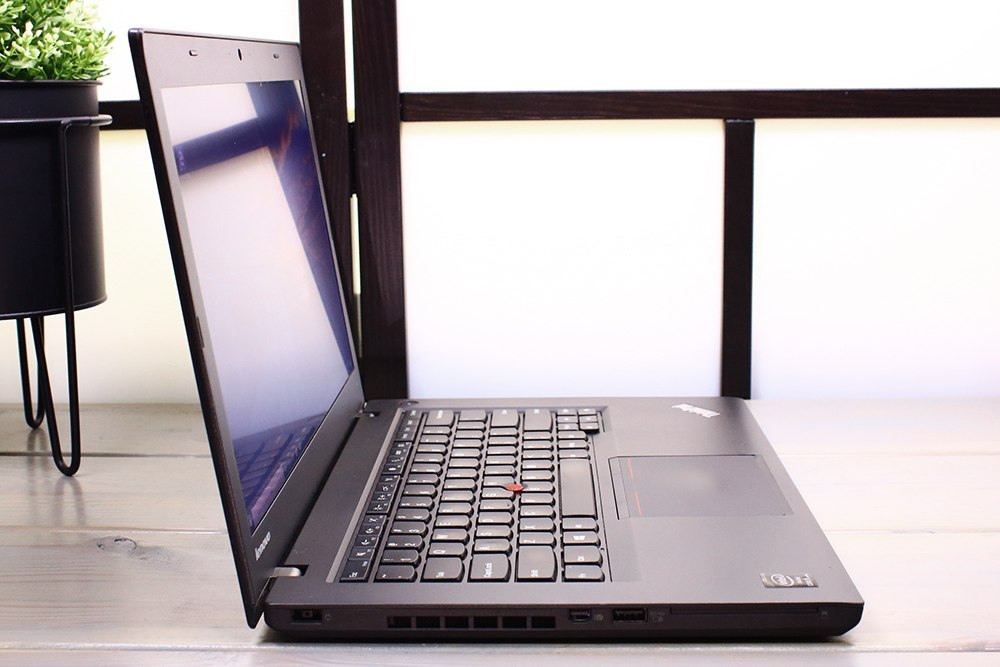 Lenovo ThinkPad T440 Intel Core i5 8GB DDR3 240GB SSD Windows 10 Pro 14"