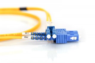 Patch cord światłowodowy FO LC/SC duplex SM 9/125 1m żółty LSOH