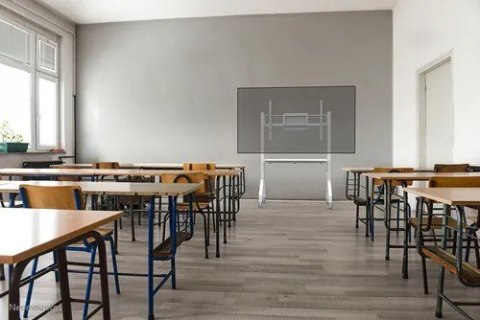 Stojak Neomounts FL50-525WH1 mobilny wózek do telewizora 55-86 cali