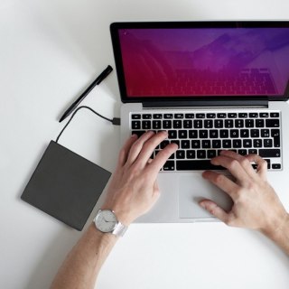 Nagrywarka DVD-RW Qoltec zewnętrzna USB 2.0 czarna wydajna