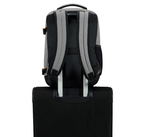 Plecak kabinowy American Tourister Take2Cabin S szary pojemny na laptopa