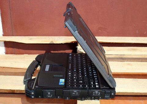 LAPTOP PANCERNY GETAC B300 4GEN I7 16GB 512 DOTYK