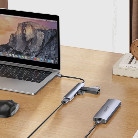 Unitek Hub USB H1208A 4 porty USB A 5 Gbps 3x USB 2.0 aluminiowy kompaktowy