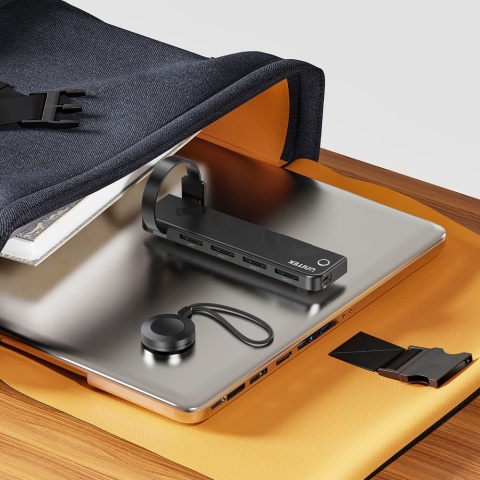 Unitek Czytnik 4 kart Nintendo Switch z pilotem kompaktowy