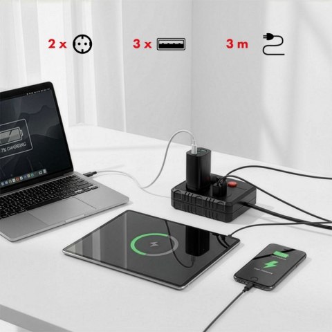 Maclean Listwa zasilająca MCE388 B 2 gniazda, 3xUSB, 110-120V AC 50/60Hz, 2.1A max 2500W, 3m czarna