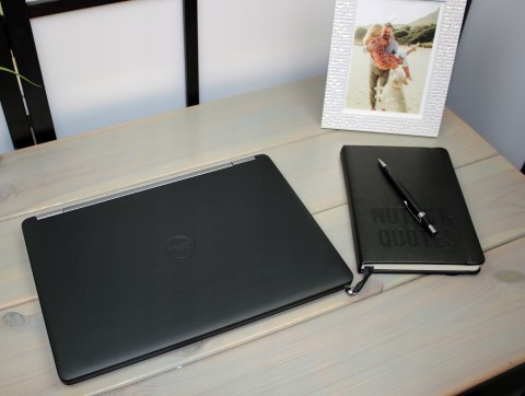 LAPTOP DELL E7470 I7 6GEN 8GB 120SSD FHD IPS KL A